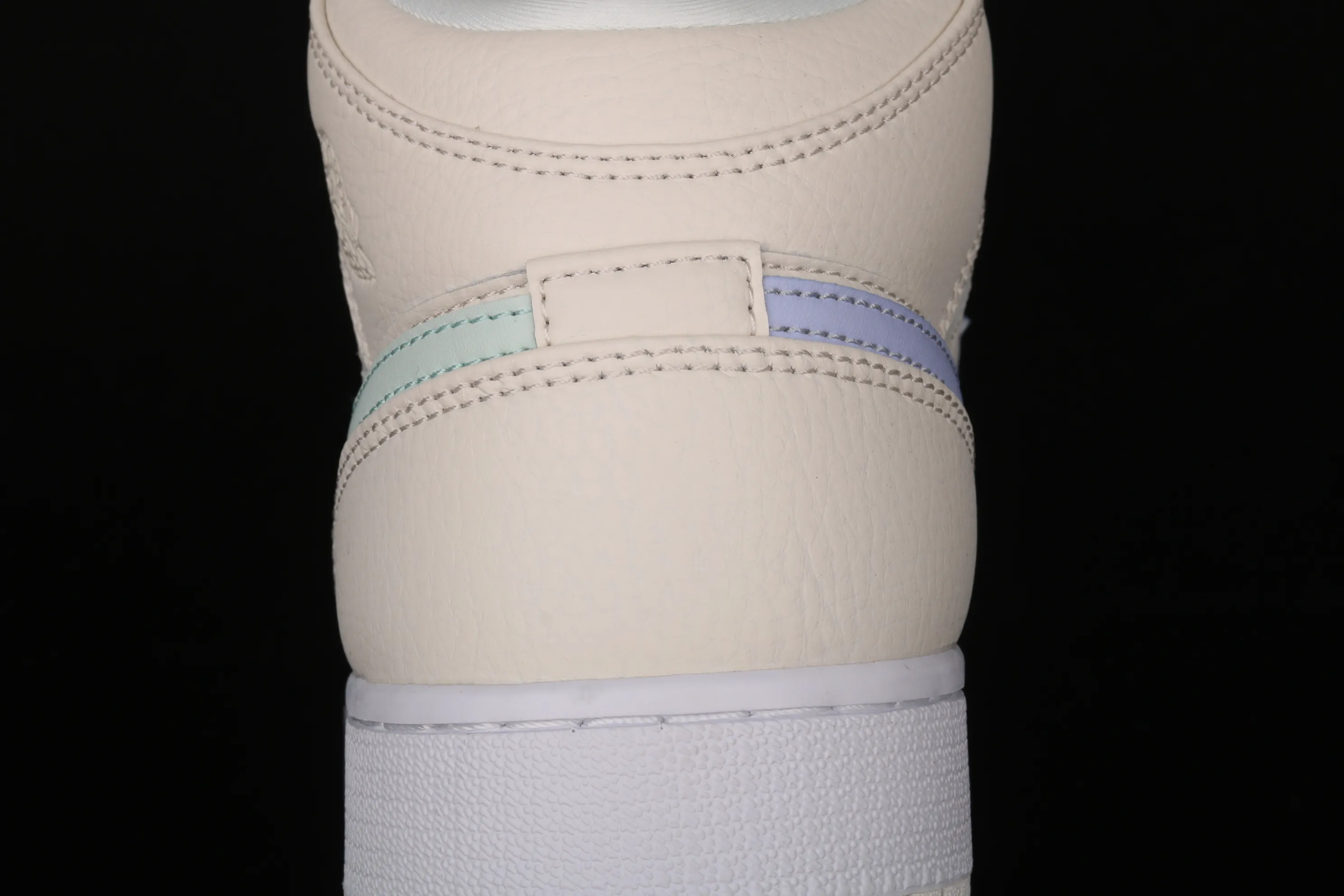 All categories Air Jordan Jordan series basketball shoes Air Jordan 1 Mid Air Jordan 1 Ret High AJ1 Joe 1 rice white mandarin duck hook 555112-035